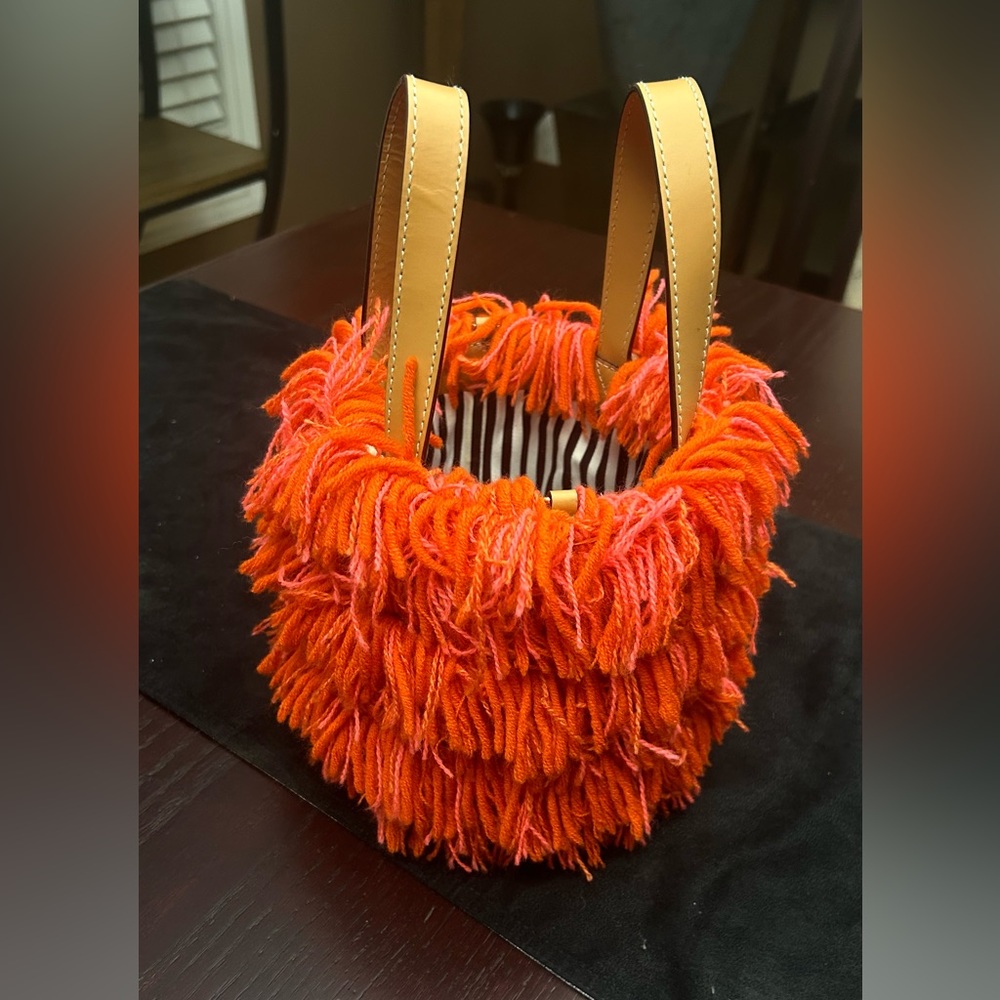 Franices Valatine Yarn Bucket bag